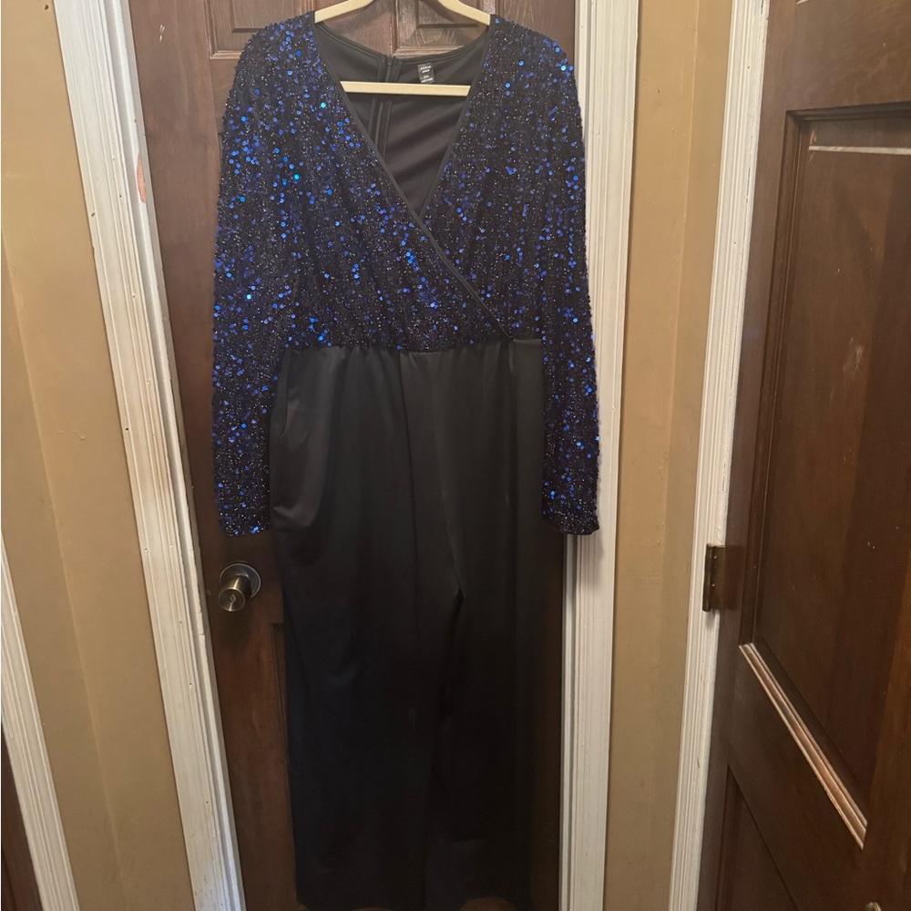 Women’s 2XL Elegant Blue and Black Sequin Pantsuit